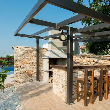 Villa Anja 2Nd Floor Peroj Exterior photo